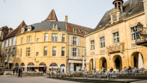Visiter Sarlat en Bus VIP ou en Berlines de Luxe