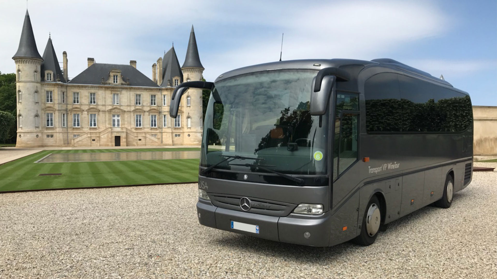 Flotte de Driver Service Agency (DSA) : des berlines de luxe (3 places) au bus haut de gamme 50 places.