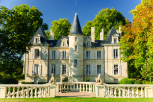 Quel vignoble visiter autour de Bordeaux ? Découvrez les circuits œnologiques de DSA (Driver Service Agency)