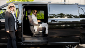 Visiter Bayonne et ses environs en BUS VIP avec chauffeur : DSA, votre partenaire de transport haut de gamme dans le Pays Basque