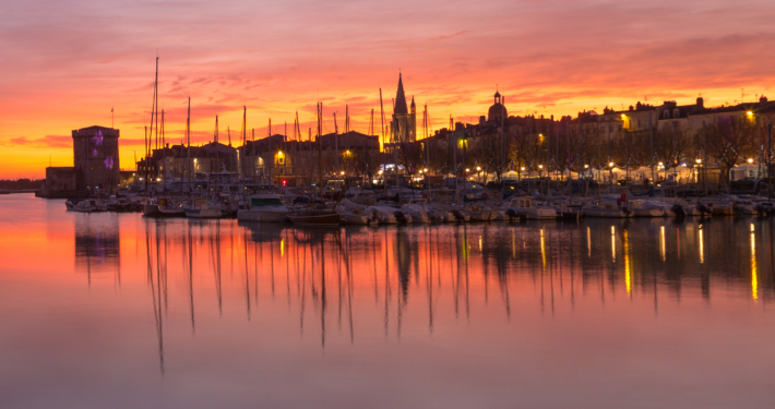 Tourisme La Rochelle : transport en bus haut de gamme avec Driver Service Agency