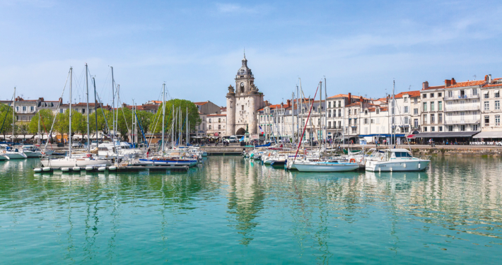 Tourisme La Rochelle : transport en bus haut de gamme avec Driver Service Agency